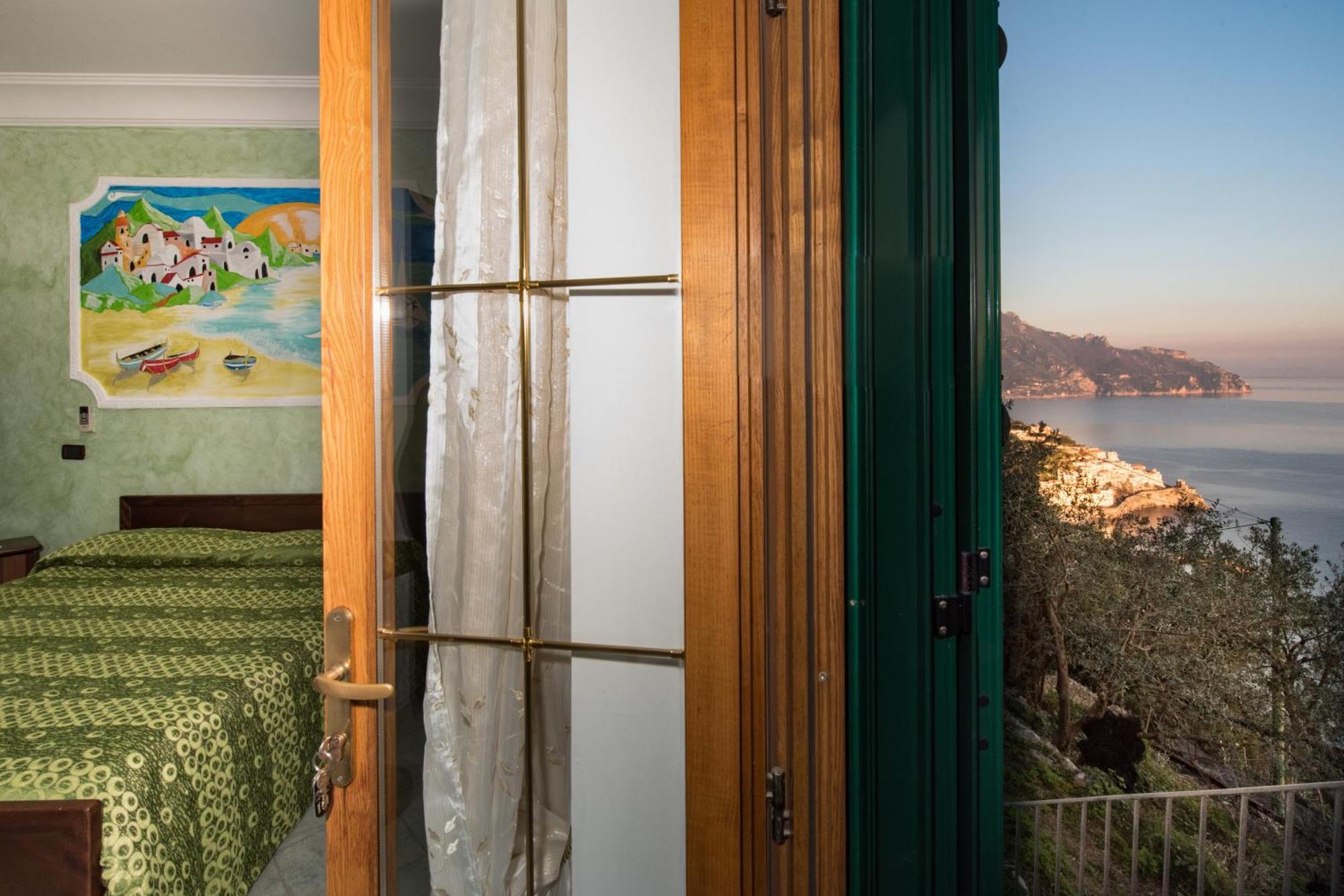 Bed and Breakfast H.H.Le Palme Amalfi Exterior foto