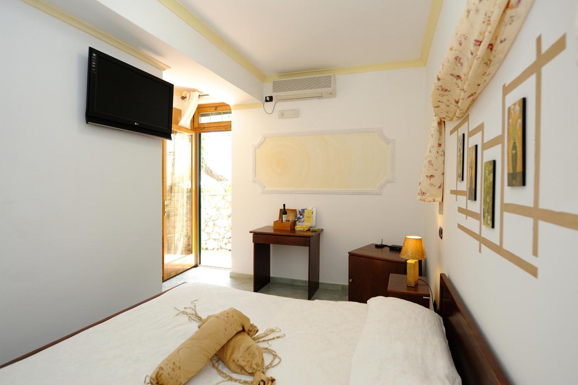 Bed and Breakfast H.H.Le Palme Amalfi Exterior foto